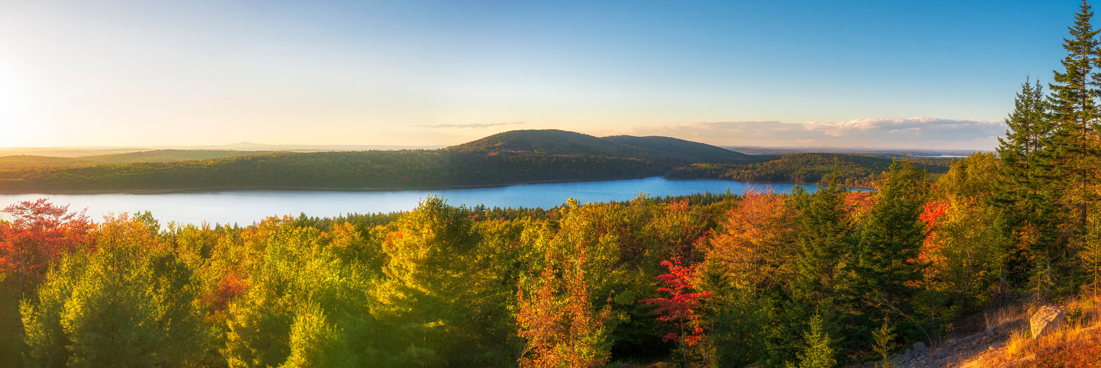 Mountain surrounding a lake