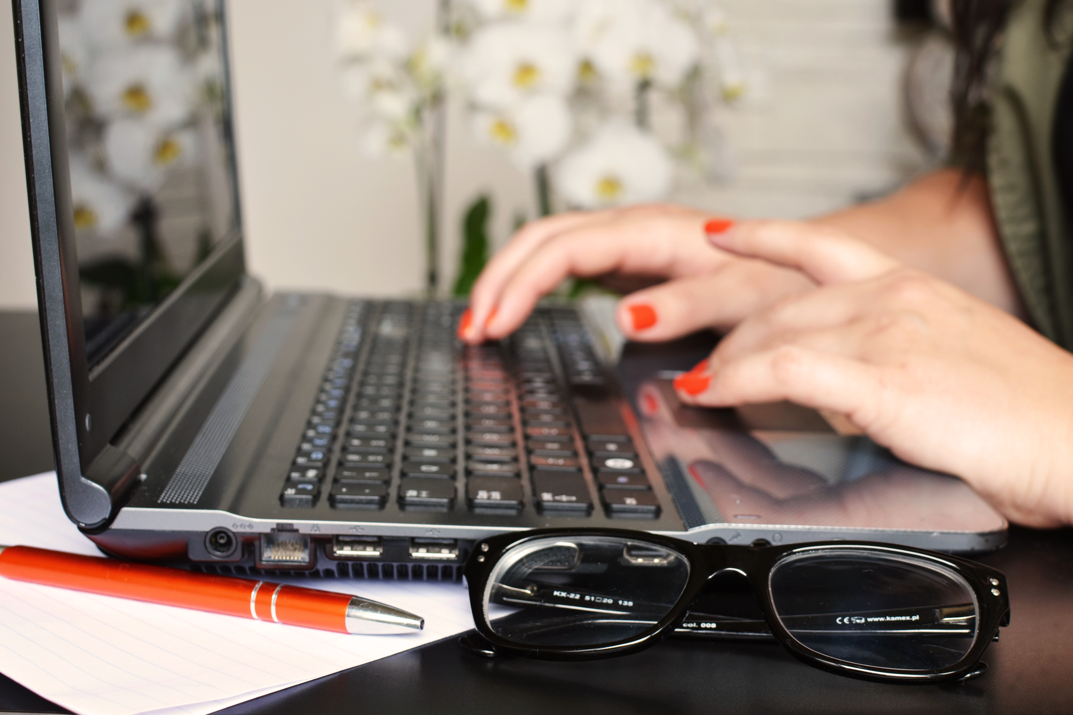 hands on computer keyboard